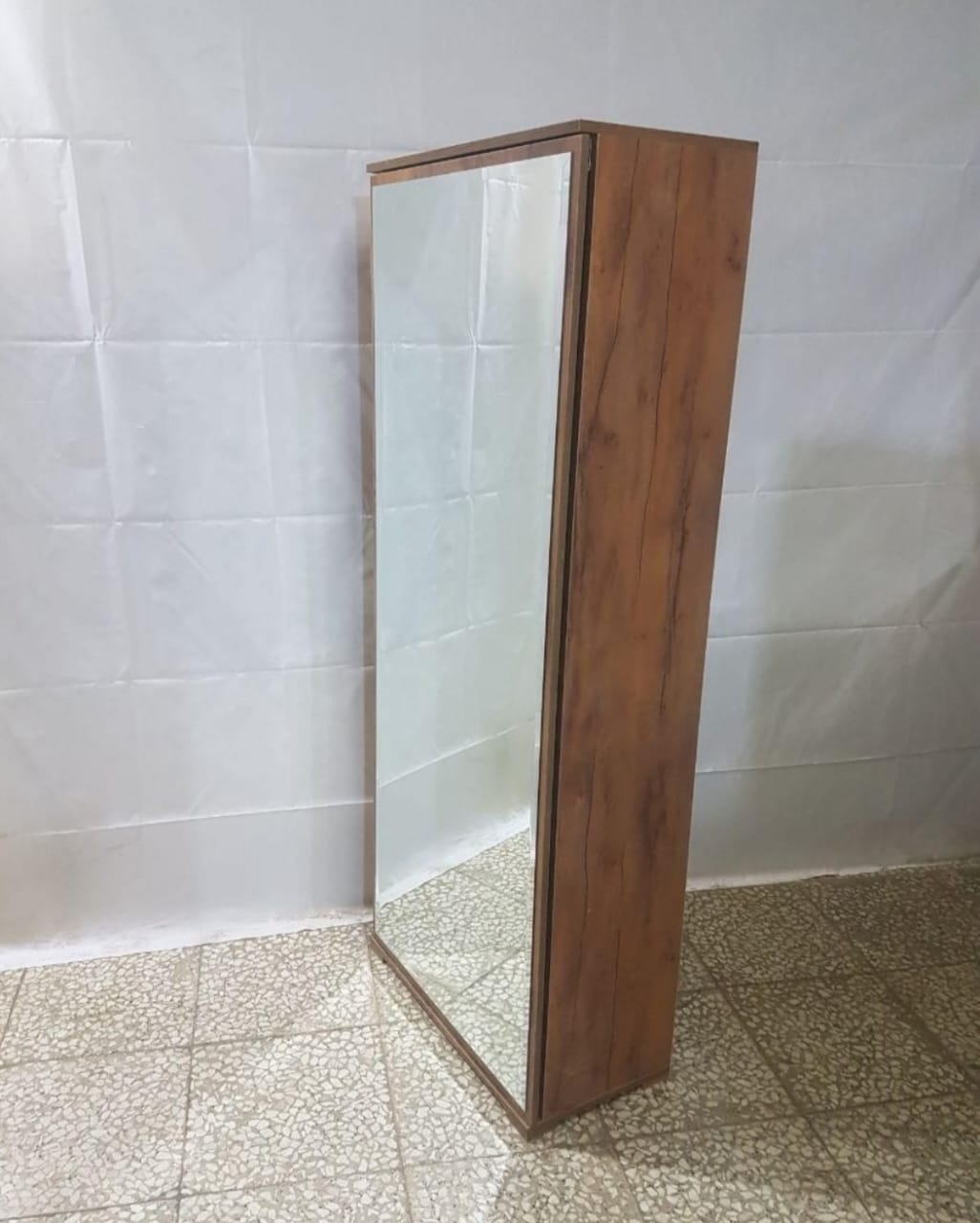 جاکفشی آینه دار ریلی